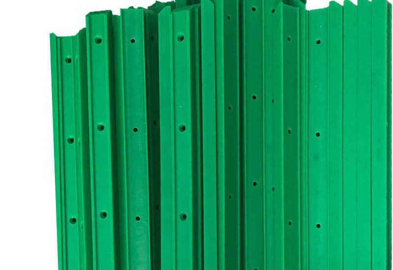 chain guides for roller chain